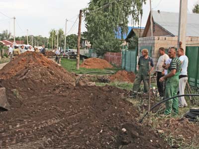 Муниципальные чиновники, руководители силовых структур района по тревоге прибыли